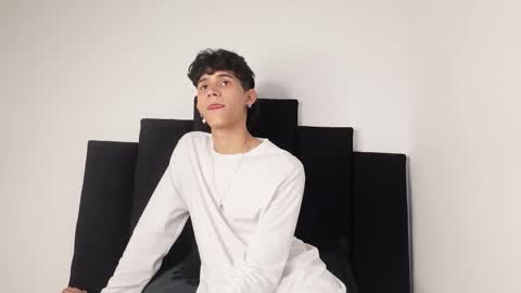 alex_mark_ online show from September 2025 07:14:02 PM