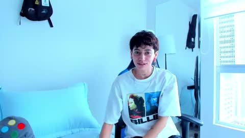 Residente0xxx online show from January 2025 06:35:01 PM