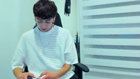 Residente0xxx online show from January 2025 06:13:02 AM