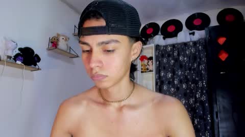 Alex online show from November 2025 02:13:01 PM