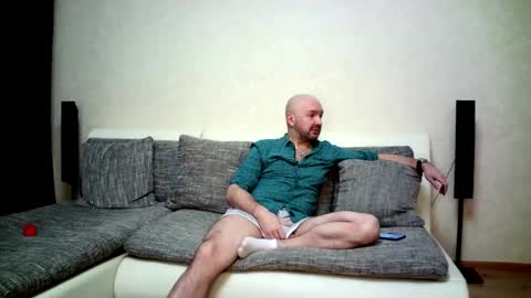 Alex and Tobey online show from February 2026 06:12:02 AM