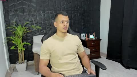 Snapshot of alex_tower chatting on May 2026 03:08:01 PM Alex Towers online show from May 2026 03:08:01 PM
