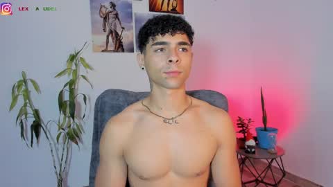 Snapshot of alex_zt7 chatting on April 2026 05:15:01 PM x online show from April 2026 05:15:01 PM