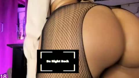 Snapshot of alexa_bee17 chatting on January 2025 11:13:01 PM Alexandra  online show from January 2025 11:13:01 PM