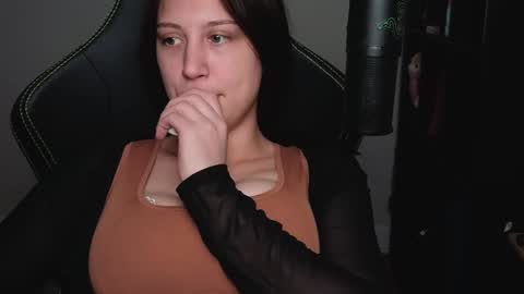 dont be afraid to click social media link its  working  just click on that  online show from December 2024 09:04:02 PM