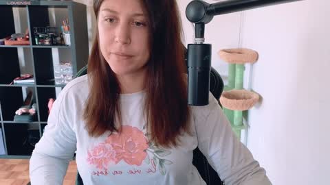 dont be afraid to click social media link its  working  just click on that  online show from September 2025 08:43:01 PM