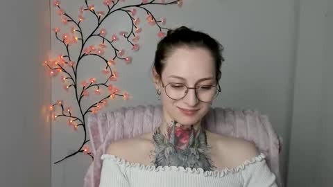 Snapshot of alexa_kittie chatting on April 2026 07:58:01 PM Alexa online show from April 2026 07:58:01 PM