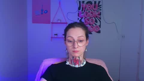 Snapshot of alexa_kittie chatting on April 2026 11:46:02 AM Alexa online show from April 2026 11:46:02 AM