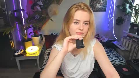 alexa_pirs online show from November 2025 11:54:01 AM