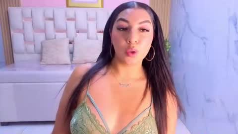 Snapshot of alexa_s1 chatting on July 2026 02:36:01 AM Alexa online show from July 2026 02:36:01 AM