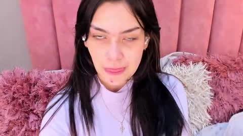 Alexa Thaylor online show from October 2025 03:11:02 PM