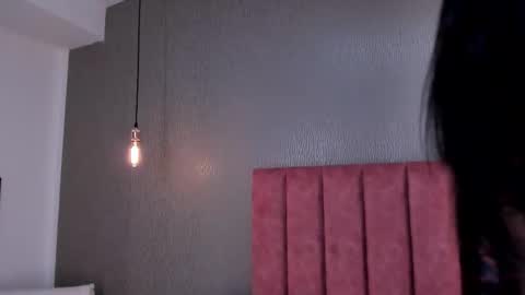 Alexa Thaylor online show from November 2025 09:18:01 PM