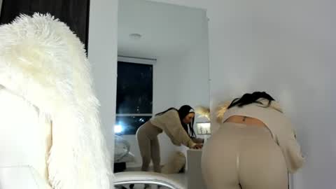 alexa_tobar online show from July 2026 11:29:01 PM