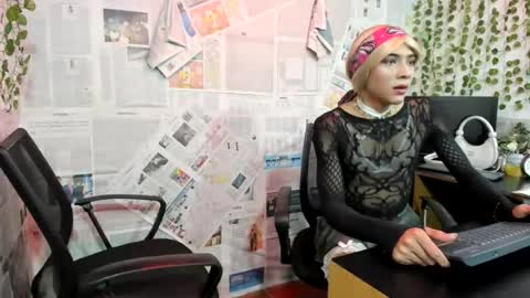 alexa_torres04 online show from June 2026 07:40:01 PM