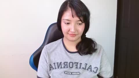 Alexandra 3 online show from June 2026 09:30:01 PM