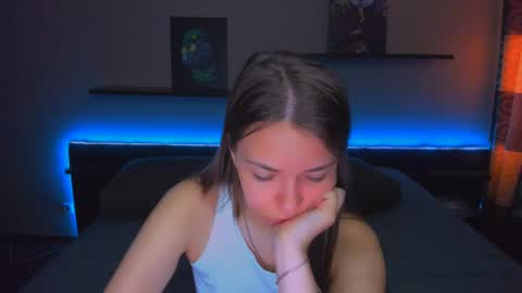 Snapshot of alexabarkley chatting on April 2026 01:21:02 AM angel online show from April 2026 01:21:02 AM