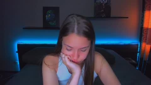 Snapshot of alexabarkley chatting on May 2026 12:51:02 AM angel online show from May 2026 12:51:02 AM