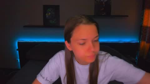 Snapshot of alexabarkley chatting on May 2026 02:18:02 AM angel online show from May 2026 02:18:02 AM