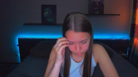 Snapshot of alexabarkley chatting on May 2026 01:01:01 AM angel online show from May 2026 01:01:01 AM