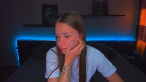 Snapshot of alexabarkley chatting on May 2026 12:50:01 AM angel online show from May 2026 12:50:01 AM