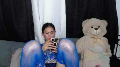 Snapshot of alexablairee chatting on January 2025 03:27:01 PM alexablairee online show from January 2025 03:27:01 PM