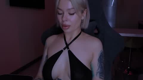 Alexa Mason online show from October 2025 02:42:01 AM