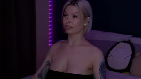 Snapshot of alexamason chatting on May 2026 11:23:04 PM Alexa Mason online show from May 2026 11:23:04 PM