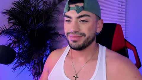 Snapshot of alexander_diiaz chatting on September 2025 12:10:02 AM Alexander Diaz online show from September 2025 12:10:02 AM