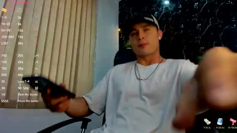 Snapshot of alexander_ferre chatting on October 2025 01:20:02 PM Alexander online show from October 2025 01:20:02 PM