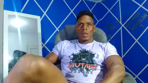 Snapshot of alexander_megan chatting on March 2025 03:43:01 AM alexander online show from March 2025 03:43:01 AM