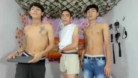 chicos hot online show from February 2025 01:44:02 AM