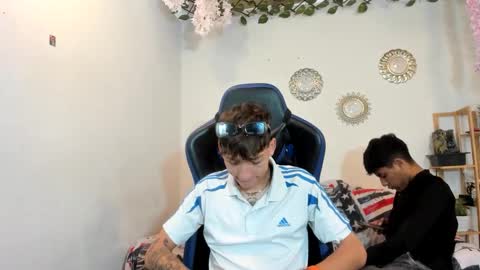 chicos hot online show from October 2025 01:23:01 PM