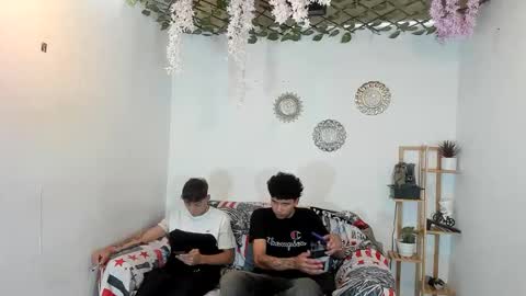 chicos hot online show from November 2025 02:38:02 PM