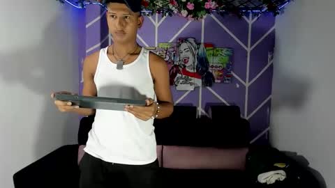 chicos hot online show from February 2026 02:06:02 AM