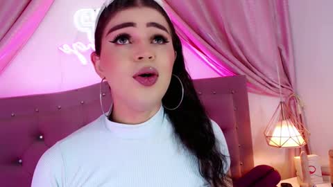 Snapshot of alexandra_evanz chatting on December 2024 11:00:01 AM Alexandra Spellman online show from December 2024 11:00:01 AM