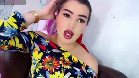 Snapshot of alexandra_evanz chatting on January 2025 10:32:01 AM Alexandra Spellman online show from January 2025 10:32:01 AM