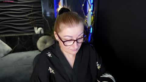 Snapshot of alexandra_kind chatting on December 2024 05:42:02 AM Alexandra online show from December 2024 05:42:02 AM