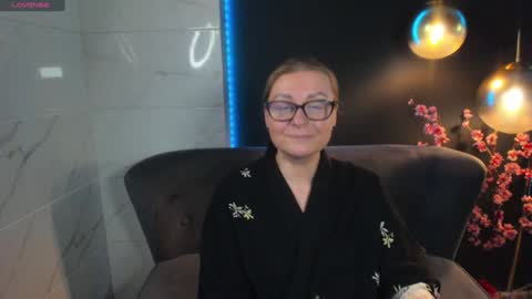 Snapshot of alexandra_kind chatting on December 2024 11:16:01 PM Alexandra online show from December 2024 11:16:01 PM