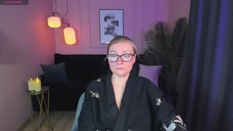 Snapshot of alexandra_kind chatting on February 2025 02:05:01 PM Alexandra online show from February 2025 02:05:01 PM