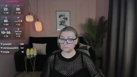 Snapshot of alexandra_kind chatting on March 2025 06:40:02 AM Alexandra online show from March 2025 06:40:02 AM