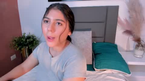 Snapshot of alexandracruzzz chatting on July 2026 06:18:01 PM Alexandra Cruz online show from July 2026 06:18:01 PM