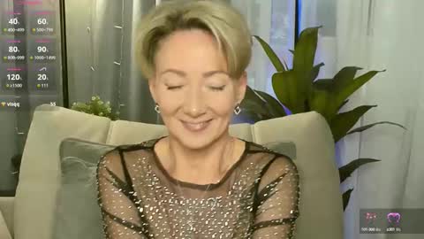 Alexandra online show from October 2025 12:57:02 PM