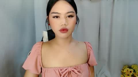 Andrea online show from November 2025 01:33:02 PM