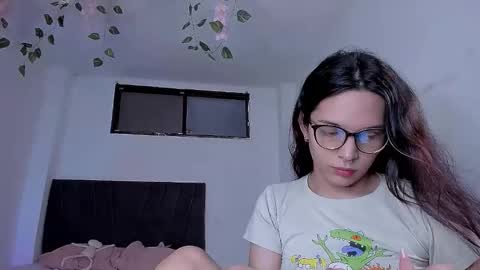 Snapshot of alexandre_chuad chatting on June 2026 04:23:01 PM Alexa online show from June 2026 04:23:01 PM