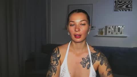 Snapshot of alexasven chatting on July 2026 10:01:02 PM Alex DONT FORGET GIVE ME THUMBS UP online show from July 2026 10:01:02 PM