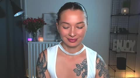 Snapshot of alexasven chatting on August 2026 08:44:01 PM Alex DONT FORGET GIVE ME THUMBS UP online show from August 2026 08:44:01 PM