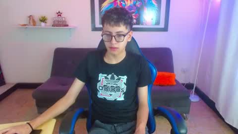Snapshot of alexcum_18 chatting on June 2026 02:27:01 PM alex online show from June 2026 02:27:01 PM