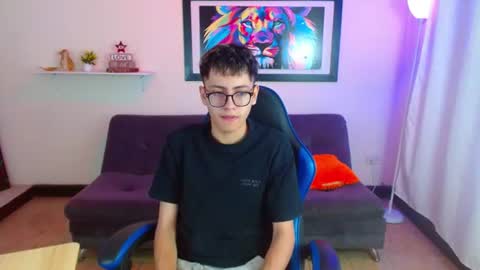Snapshot of alexcum_18 chatting on June 2026 02:38:01 PM alex online show from June 2026 02:38:01 PM