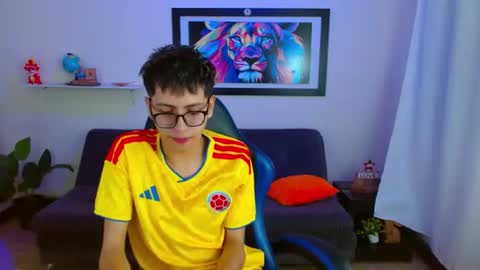 Snapshot of alexcum_18 chatting on July 2026 01:28:01 PM alex online show from July 2026 01:28:01 PM