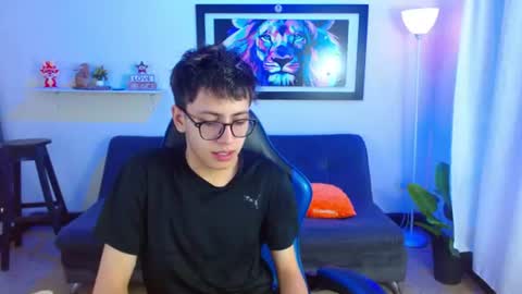 Snapshot of alexcum_18 chatting on July 2026 02:11:01 PM alex online show from July 2026 02:11:01 PM